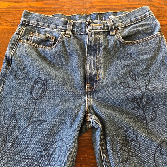 George Jeans - Picture 1 of 7